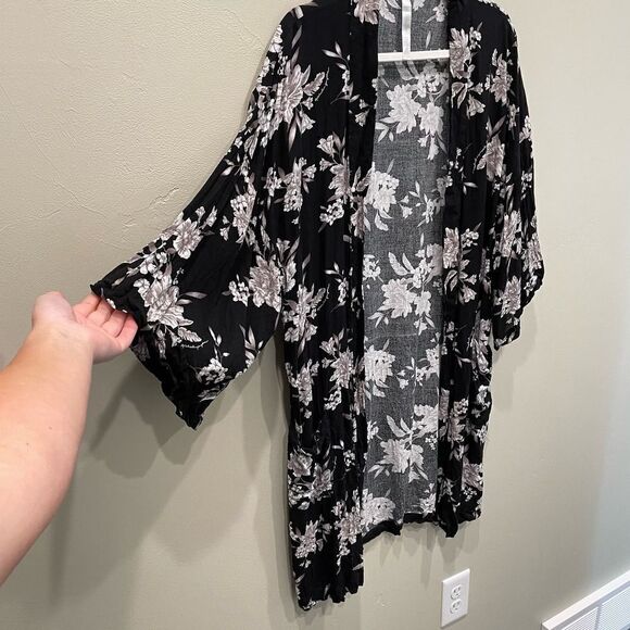 Spiritual Gangster Maya Floral Kimono Top - One Size - Picture 6 of 13